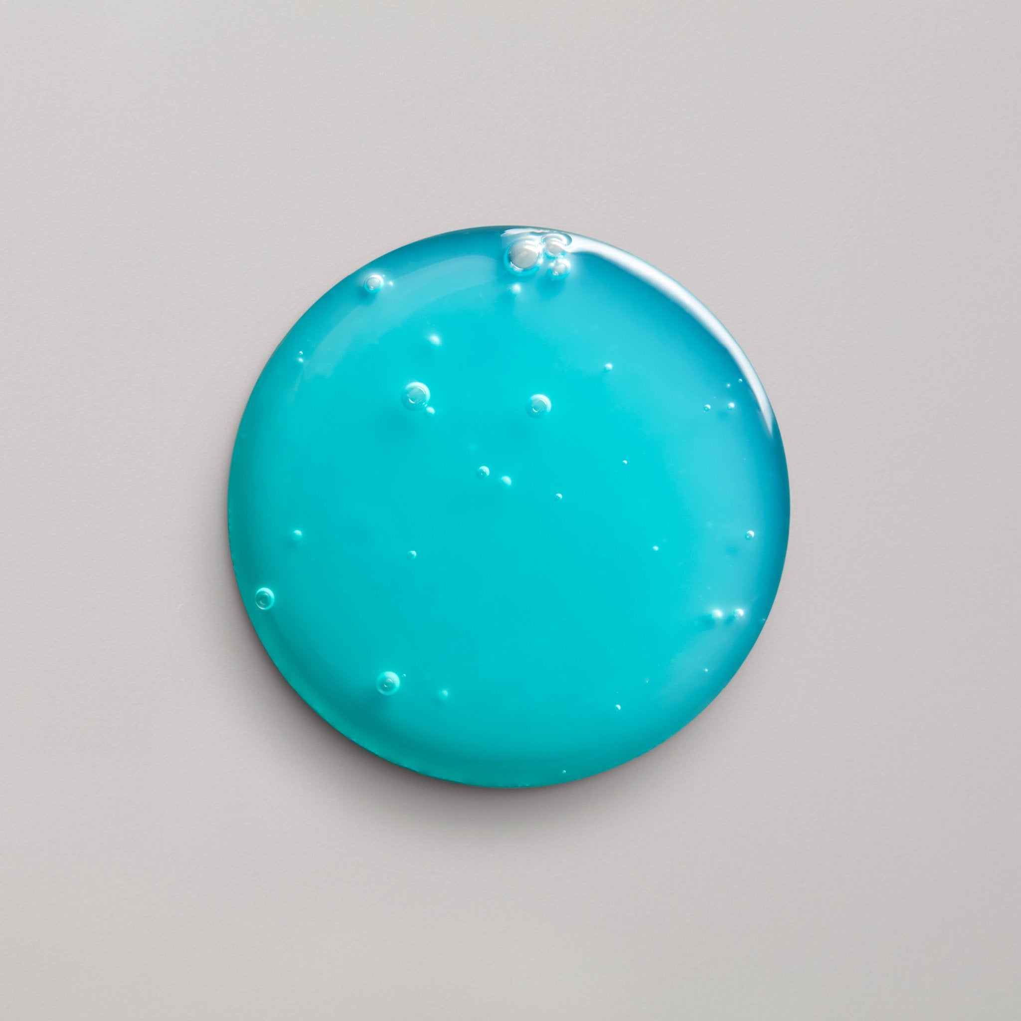 QMS_EAN_4025614508182_7_AHA_Exfoliant_Active_Sensitive_Texture_3w
